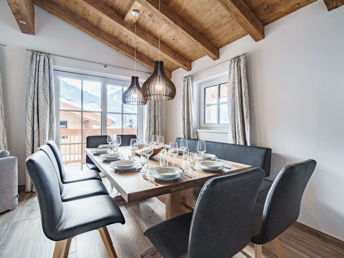 Others 4, Chalet in Piesendorf Near Ski Slopes, Zell am See