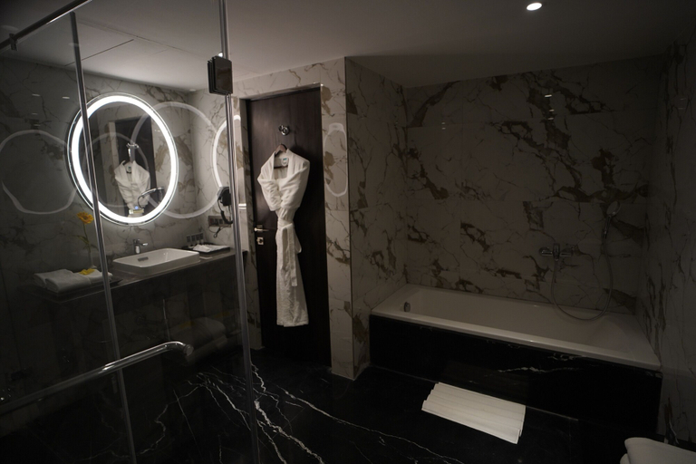 Bathroom 4, Hotel Soot, North 24 Parganas