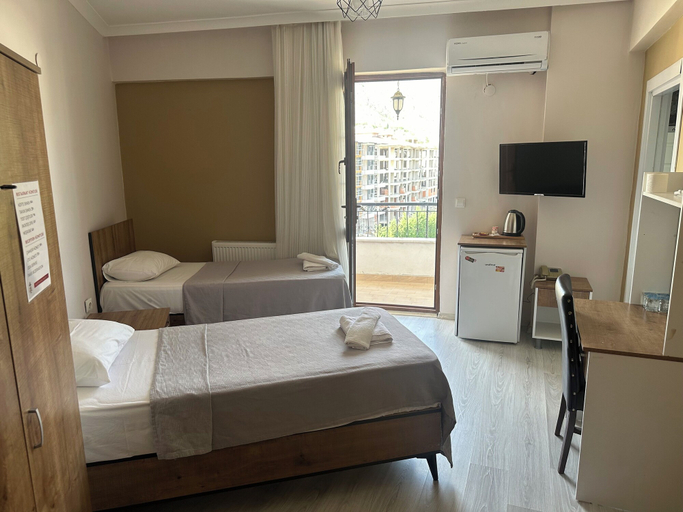 Bedroom 2, AKS Royal Otel, Merkez