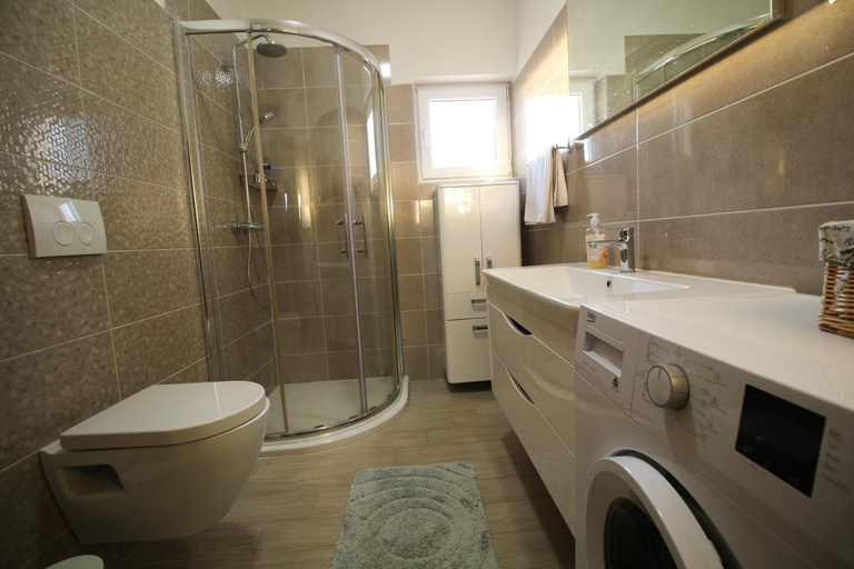 Bathroom 3, Holiday apartments Zadar, Zadar