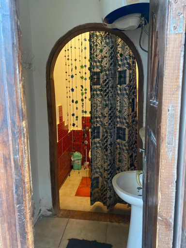 Others 5, SHANTY HOUSE, Sant Katrin