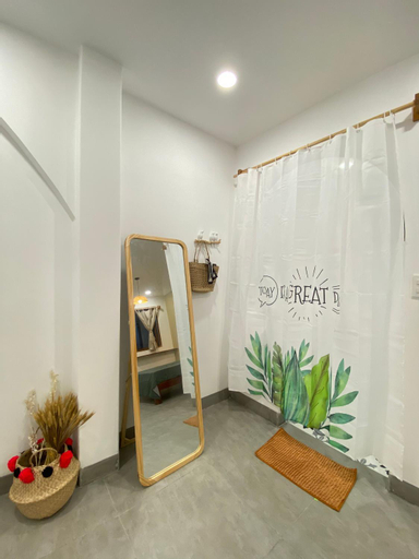 Bathroom 10