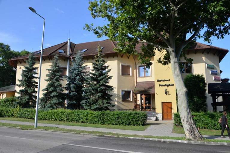 Exterior & Views, Belvarosi Vendeghaz, Mór