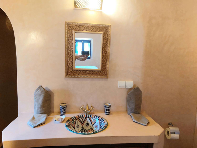 Bathroom 2, Bab El Atlas, Ouarzazate