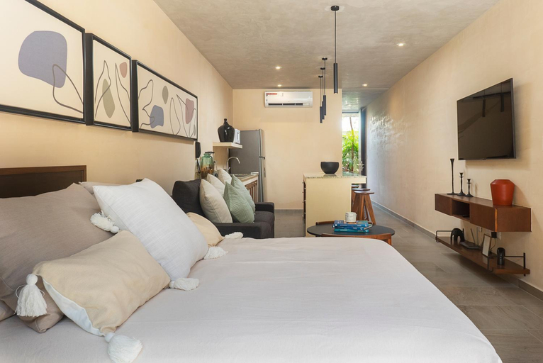 Bedroom 4, Chic Studio with Swim-Up Pool Access, Cozumel