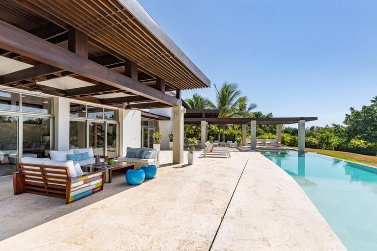 5, VILLA HERMOSA CHEF MAiD POOL JACUZZI GOLF CART, La Romana