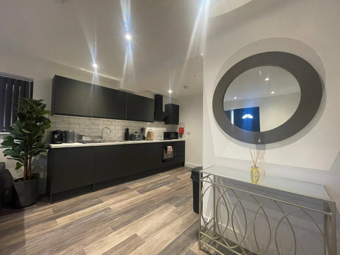 Others 3, Sapphire Premier Apartments w/Secure Parking, Cardiff