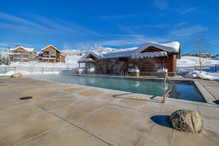 Sport & Beauty 2, First Tracks 3203, Routt