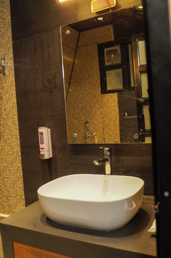 Bathroom 4, Vishram Resort - Dehradun, Dehradun