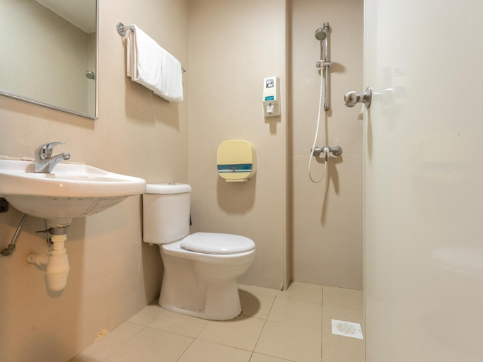 Bathroom 11