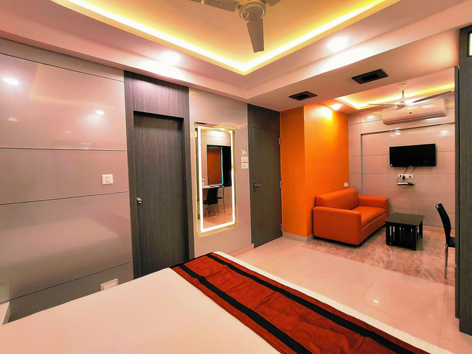 Others 5, HOTEL STEAM, Kolkata
