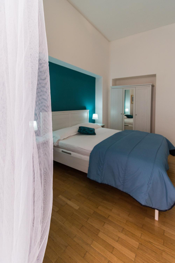 Others 4, le camere del centro, Imperia