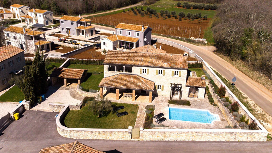 Others 2, Villa Avalon - Luxury home with pool in the centre of Istria, Tinjan