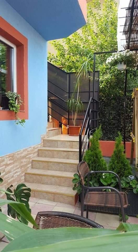 Others 3, Vila Crinis, Tuzla