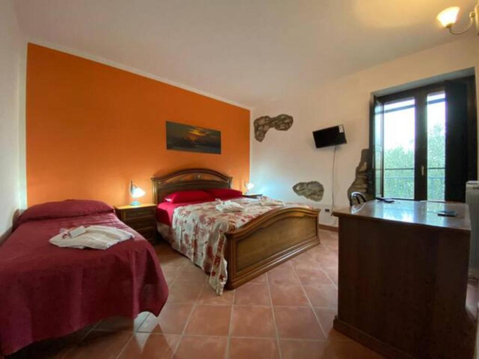 Others 4, AsceaExperience Rooms, Salerno