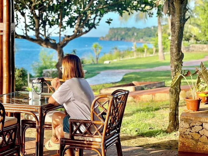 Food & Drinks 5, The Gabayan Riviera, Lazi