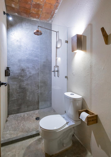 Bathroom 3, Raíz Hotel Boutique, Dist. Pochutla