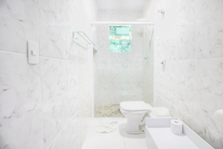 Bathroom 4, VELINN Feiticeira Praia Hotel, Ilhabela