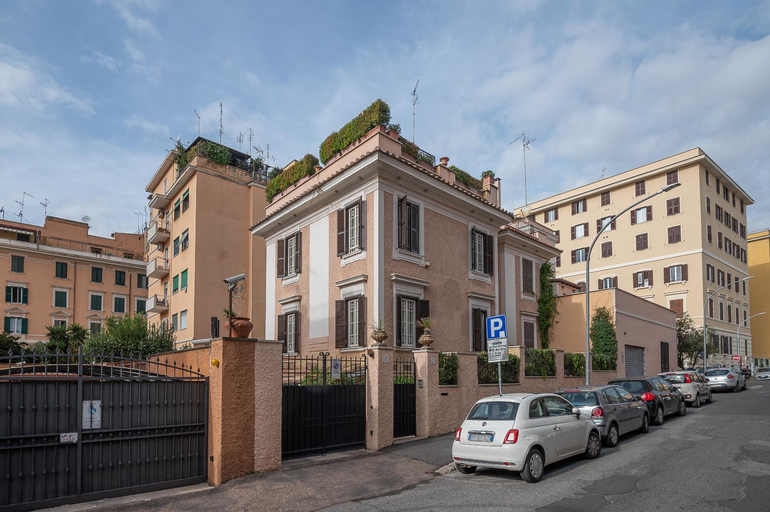 Villa Isabella Basilica San Giovanni, Rome