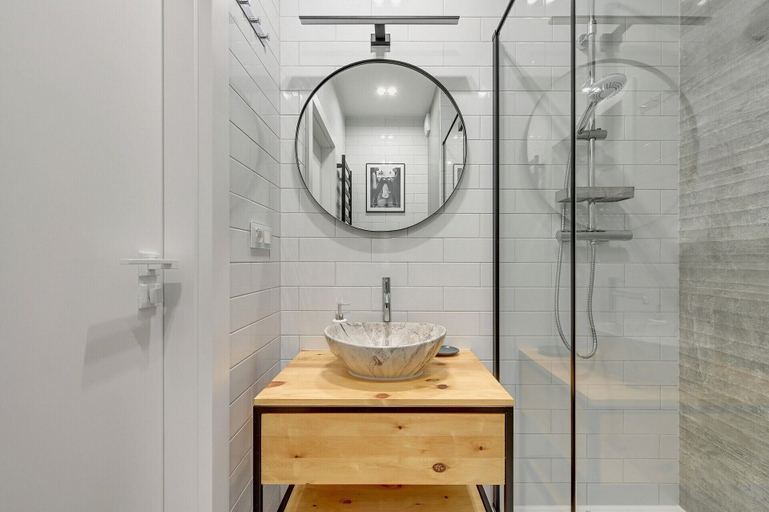 Bathroom 2, Garden Gates by Grand Apartments, Gdańsk City