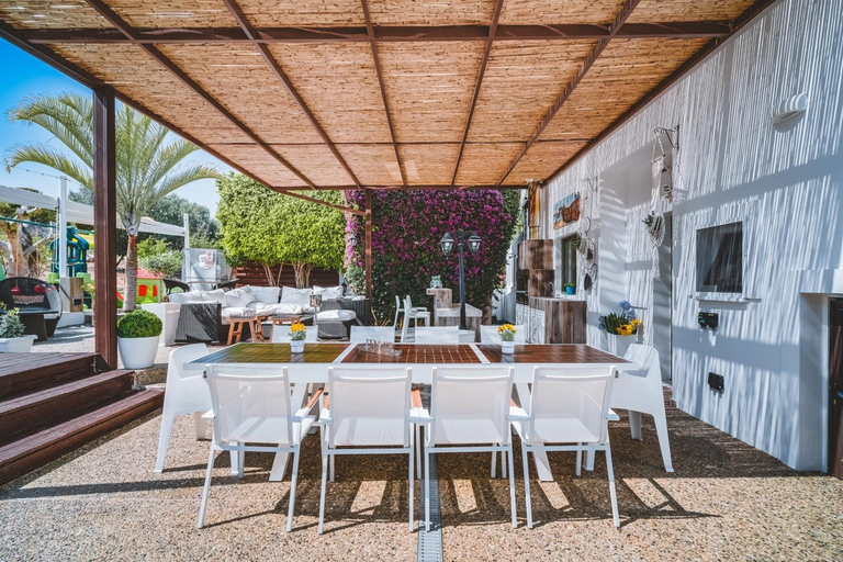 Food & Drinks 5, SunnyVillas: 4BR Villa Private Pool+Jacuzzi+Sauna