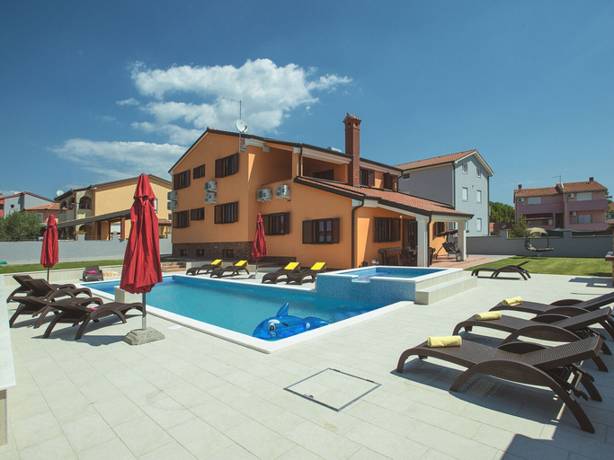 Sport & Beauty, Villa in Pula With sea Beach, Pula