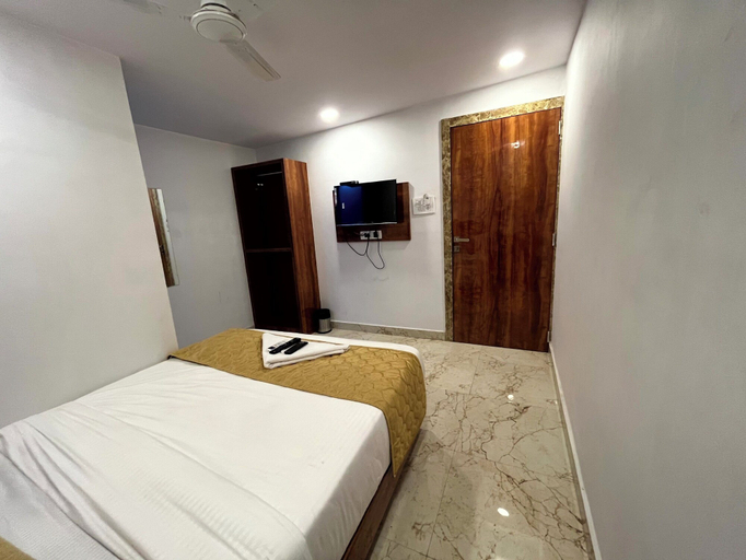 Bedroom 2, Hotel Delmond Prime, Mumbai Suburban