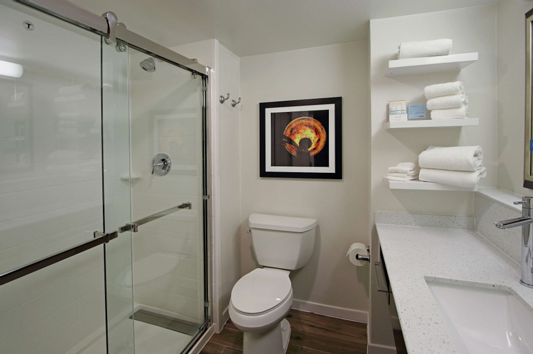 Bathroom 6