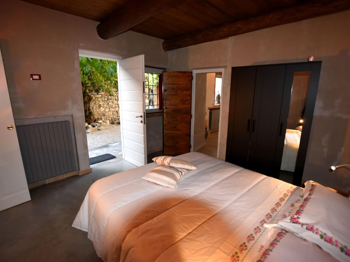 Bedroom 4, Ancient, Renovated Farmstead With Private, Equipped Garden, Brescia