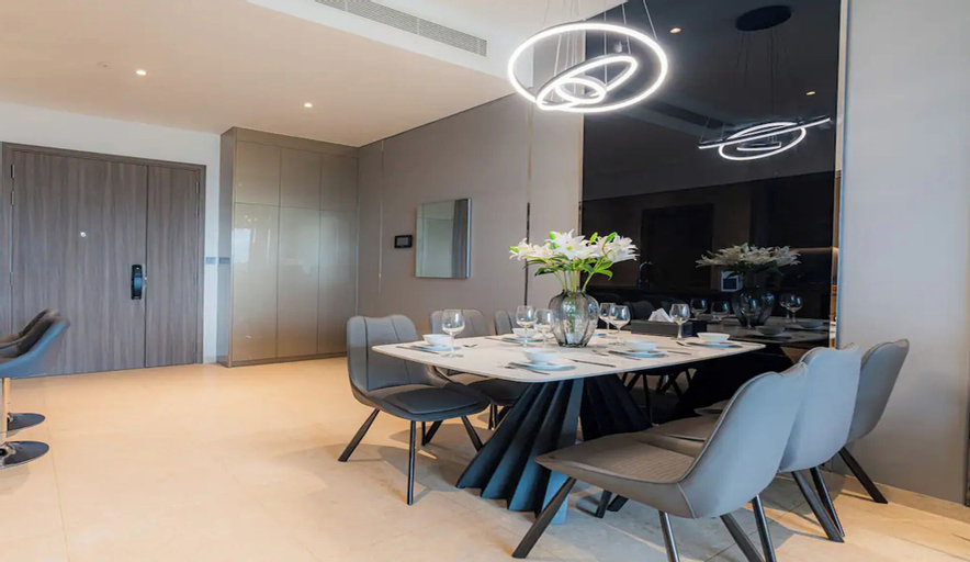 Dining Room 7