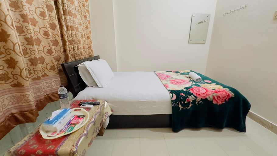 Bedroom 2, Hotel Labbaik Three Residential, Dhaka