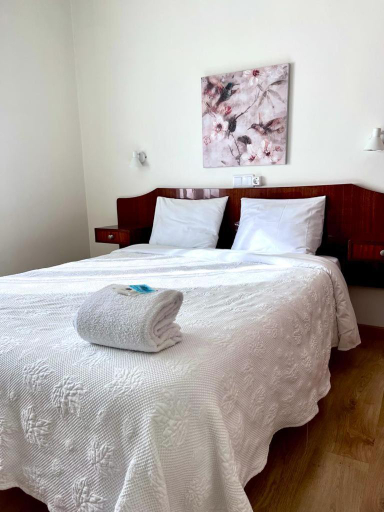 Others 5, Residencial Moderna, Torres Vedras