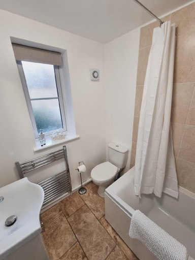 Bathroom 5, Central 2Bed&2Bath Flat w/ FREE Wi-Fi / Parking, Hertfordshire