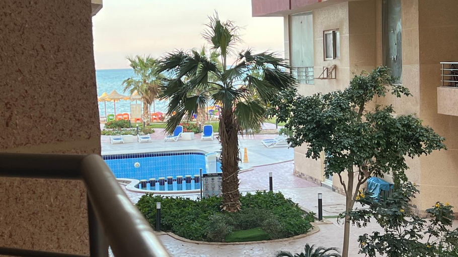 Others 4, Casablanca beach resort, first line with private beach and swimming pools,, Al-Ghurdaqah