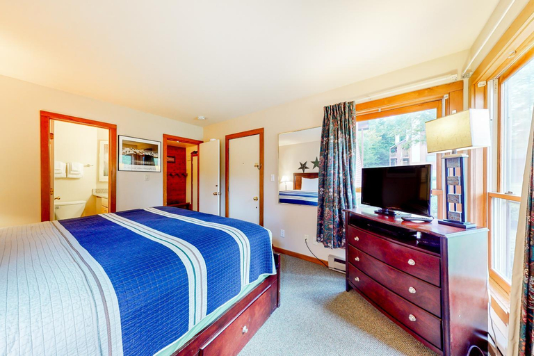 Bedroom 2, Trail Creek 72, Rutland
