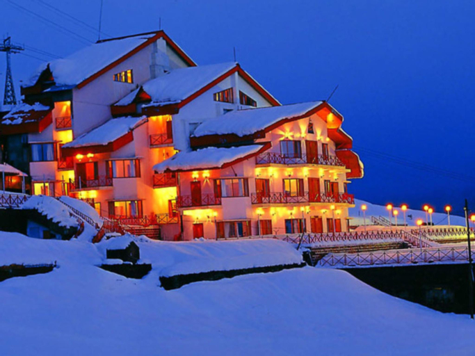 Clifftop Club, Chamoli