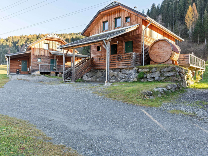 Exterior & Views 2, Spacious Holiday Home in Styria near Kreischberg Ski Area, Murau