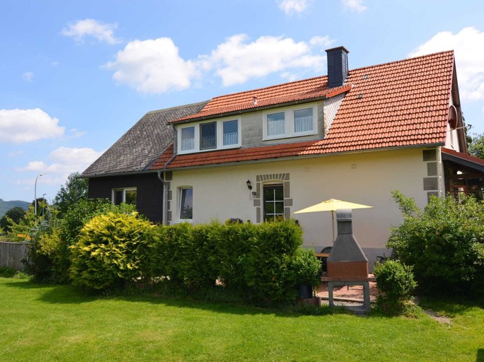 Exterior & Views 5, Enticing Apartment in Stormbruch near Ski Area, Waldeck-Frankenberg