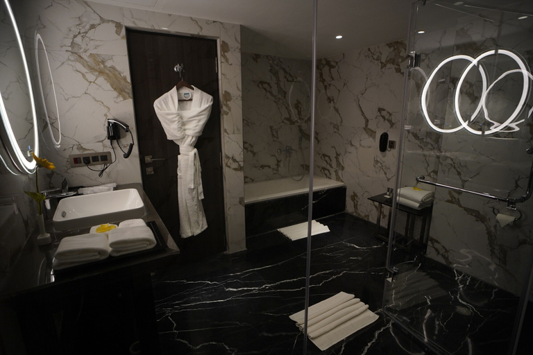 Bathroom 5, Hotel Soot, North 24 Parganas
