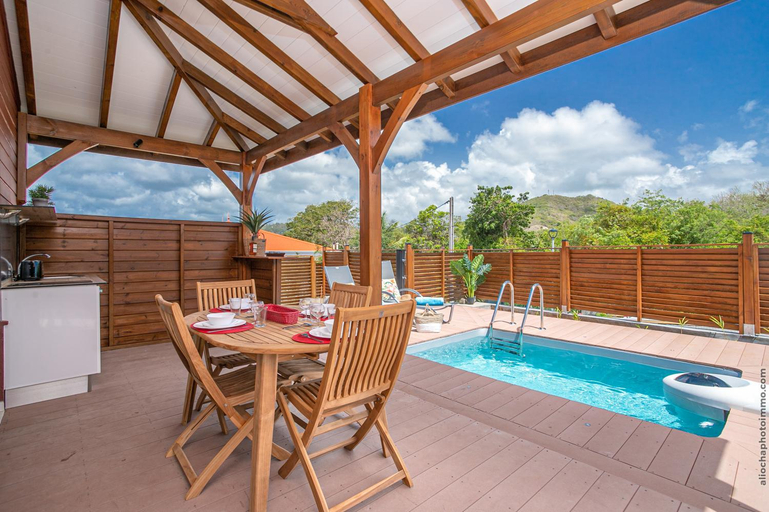 Others 5, Bungalow Pom 1, piscine, a 5 min des plages, Le Vauclin