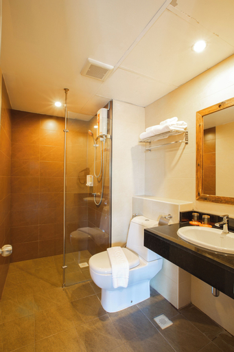 Bathroom 9