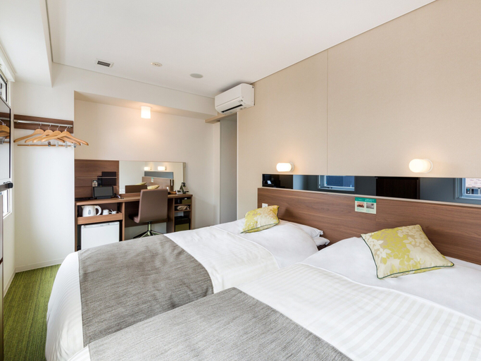Bedroom 2, Super Hotel Premier Hakata Station, Fukuoka