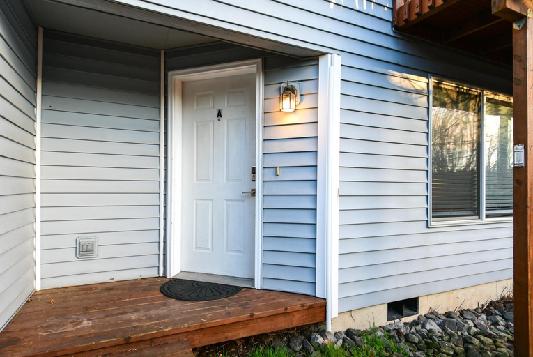 Cozy Couve Apartment Close To Everything!, Clark