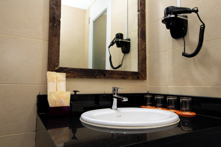 Bathroom 7