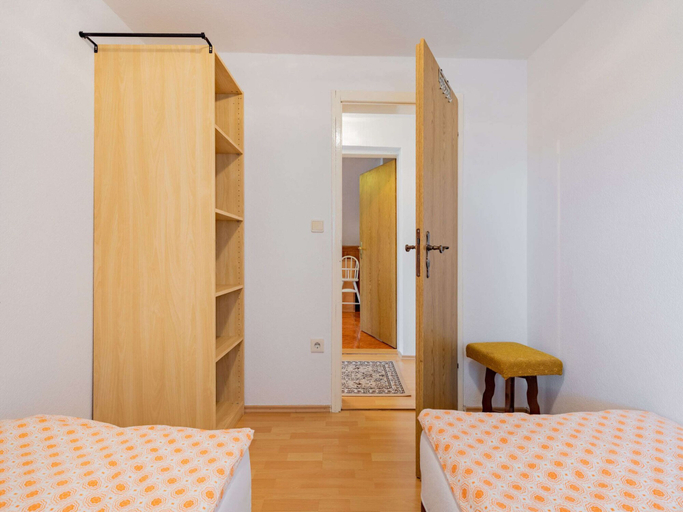 Bedroom 3, Wohnung im OT Brusow mit Garten, Rostock