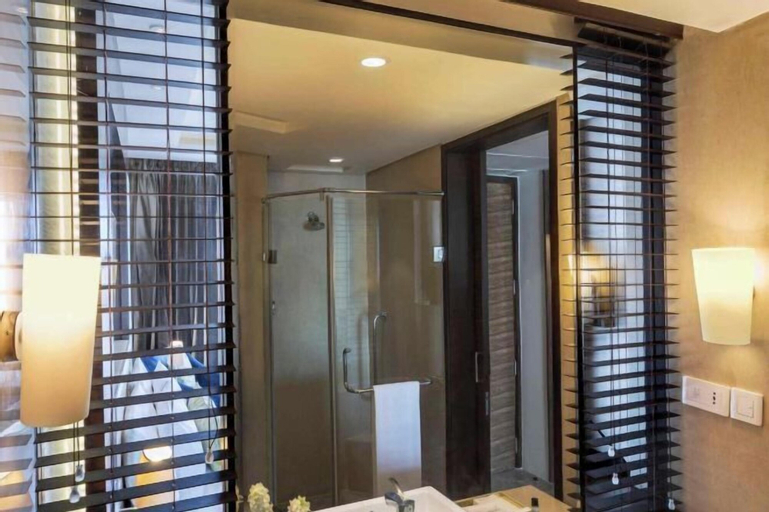 Bathroom 6