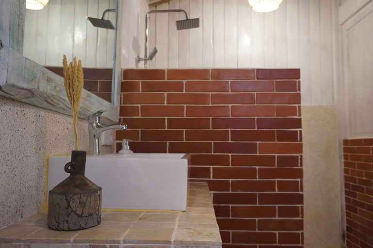 Bathroom 4
