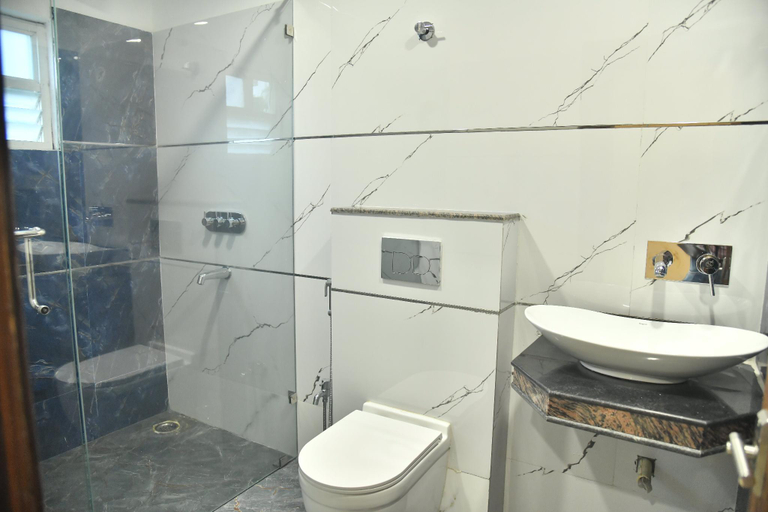 Bathroom, Hotel City Square, Deoghar