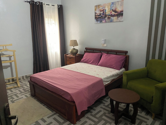Others 5, le petit manoir, Abomey-Calavi