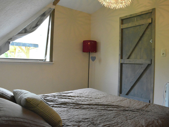 Bedroom 2, Chalet in Gesves With Terrace & Garden, Namur
